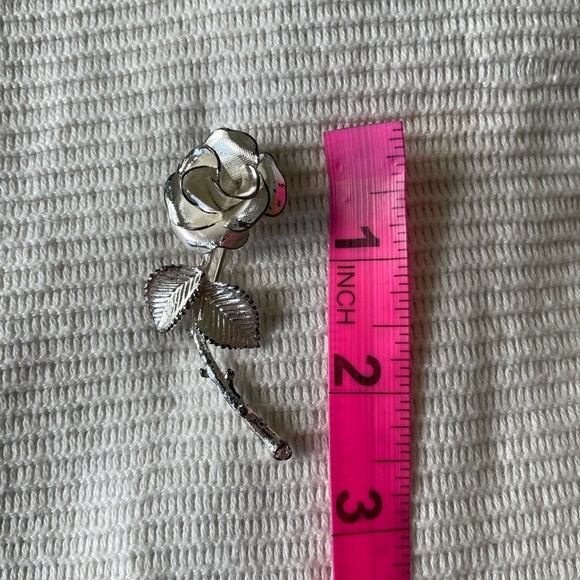 Silver Tone Rose thorn Brooch - Picture 9 of 11